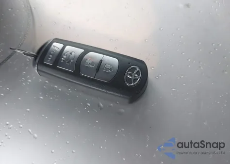 2018 Toyota Yaris Ia из США, поврежденный, VIN 3MYDLBYV2JY318800